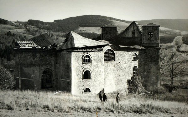 Neratov Church in 1957