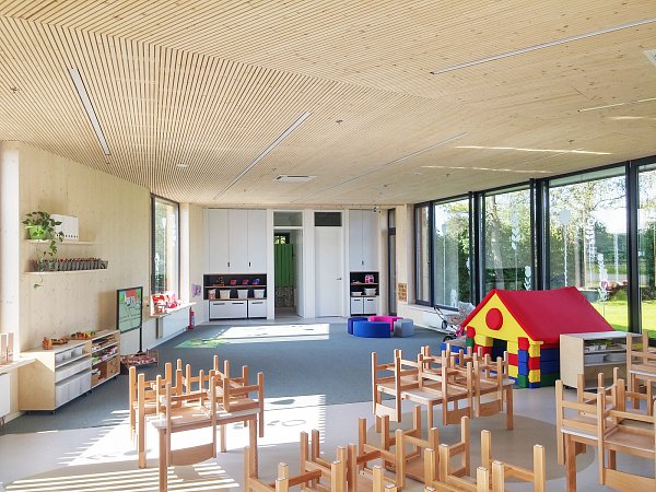Novatop Kindergarten by Domesi architects